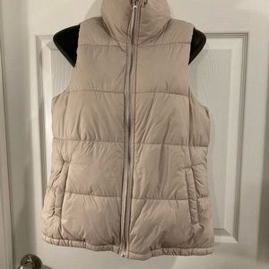 Women’s Old Navy Puffer vest